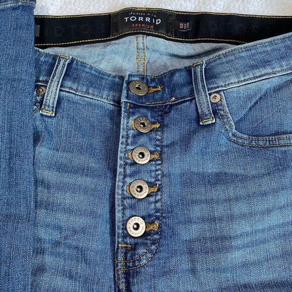 Torrid Plus Size Sky High Skinny Jean Premium Stretch Light Wash Button Fly SZ16 - Picture 2 of 11